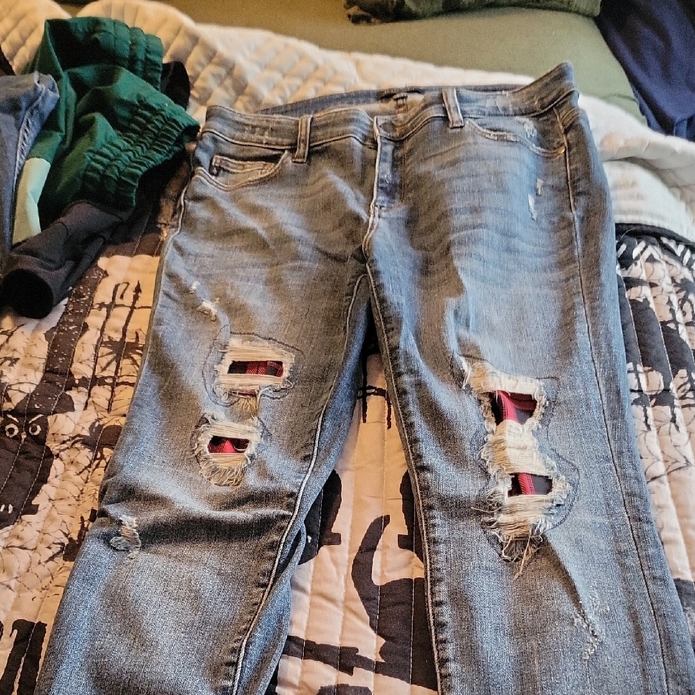Judy Blue Distressed Light Blue Boyfriend Jeans